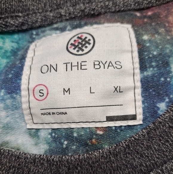 On The Bias Men's Grey Shirt With A Patterned Pocket Size S - Picture 5 of 5